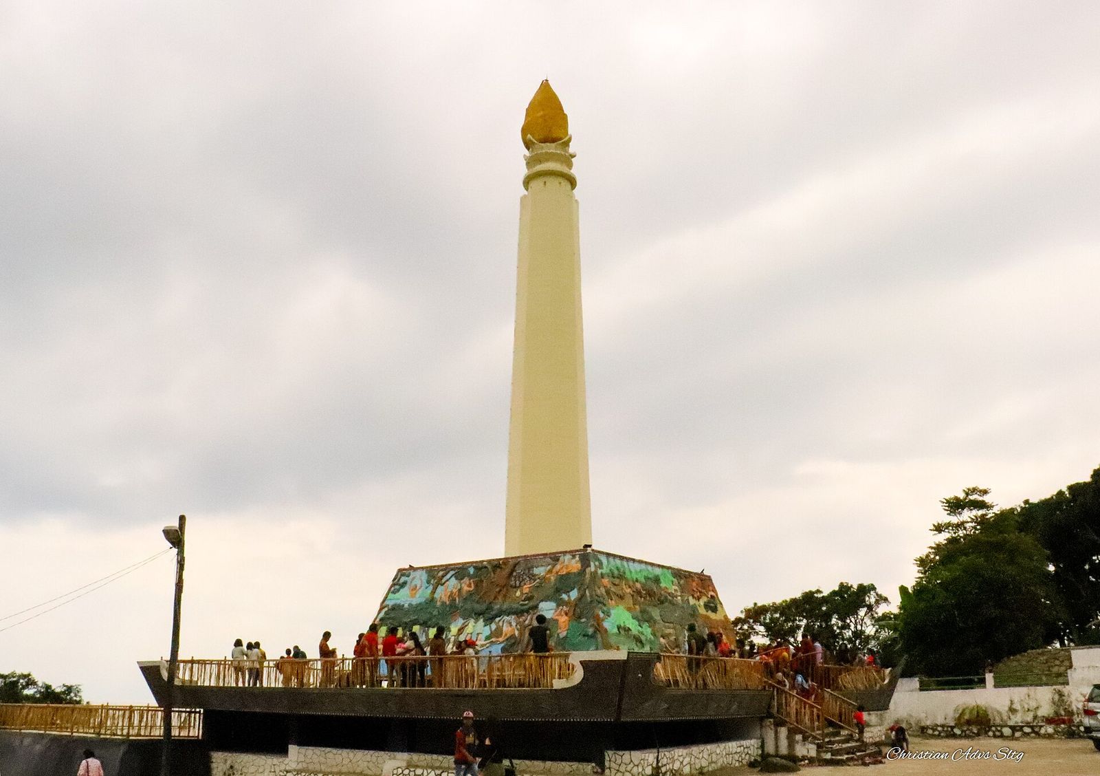 Tugu Makam Raja Silahisabungan (Tumaras)